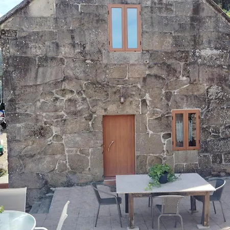 Casa Vieito بيت للعطل